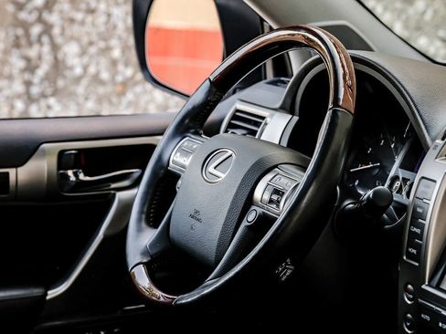 Used 2015 Lexus GX 460 Luxury AWD/4WD image 18