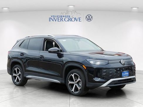 New 2026 Volkswagen Tiguan SE AWD/4WD image 1