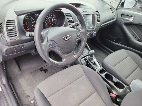 Used 2018 Kia Forte LX w/ LX Popular Package image 19