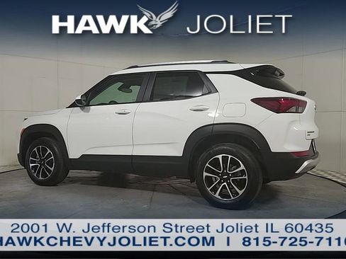 Used 2025 Chevrolet TrailBlazer LT AWD/4WD image 5