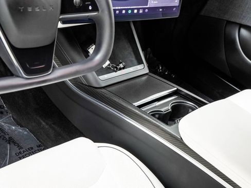Used 2022 Tesla Model S Plaid AWD/4WD image 21