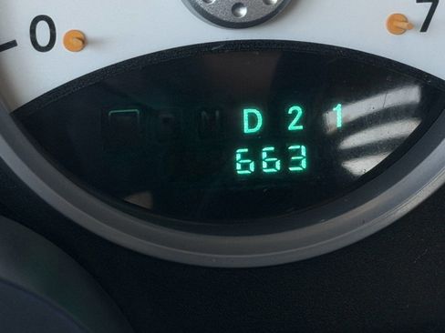 Used 2005 Dodge Dakota SLT image 37