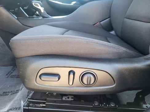 Used 2023 Chevrolet Malibu RS FWD image 17