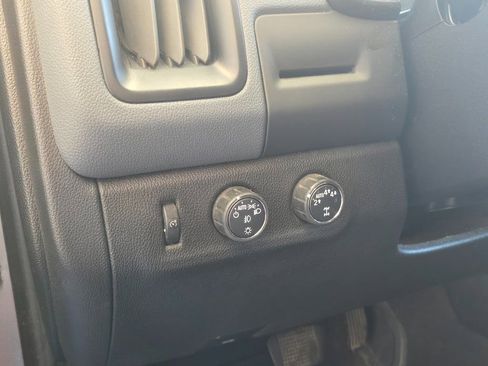 Used 2022 Chevrolet Colorado Z71 image 9