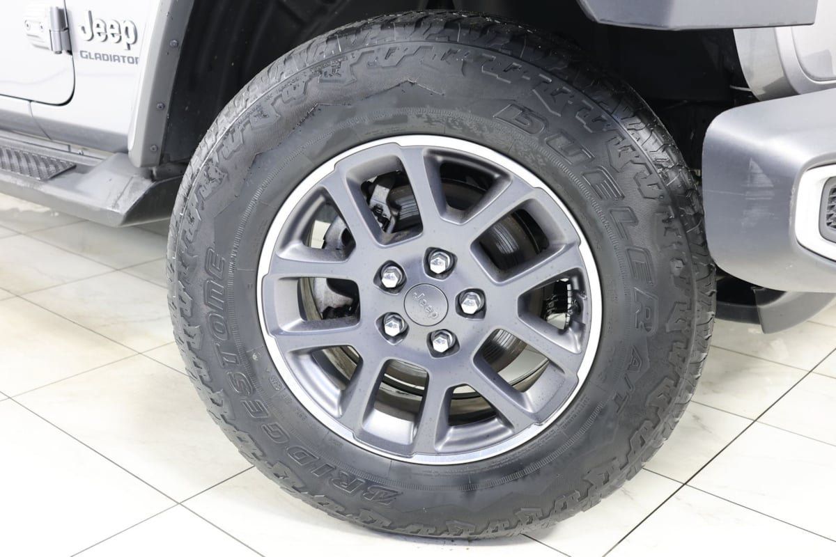 Used 2021 Jeep Gladiator Overland AWD/4WD image 13