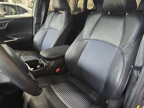 Used 2021 Toyota RAV4 XSE w/ XSE Grade Weather Package AWD/4WD image 15