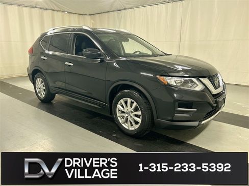 Used 2019 Nissan Rogue SV image 1