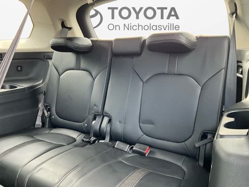 Used 2025 Honda Pilot EX-L image 20