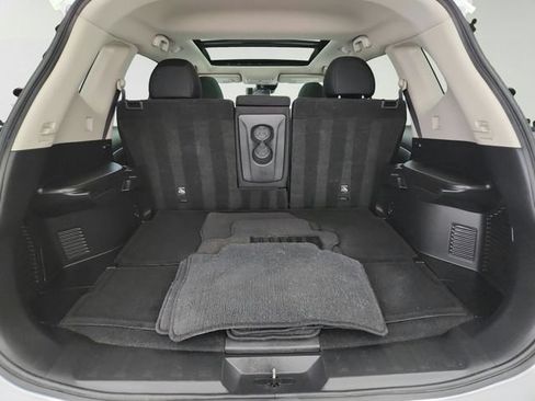Used 2019 Nissan Rogue SV w/ Sun & Sound Touring Package AWD/4WD image 35