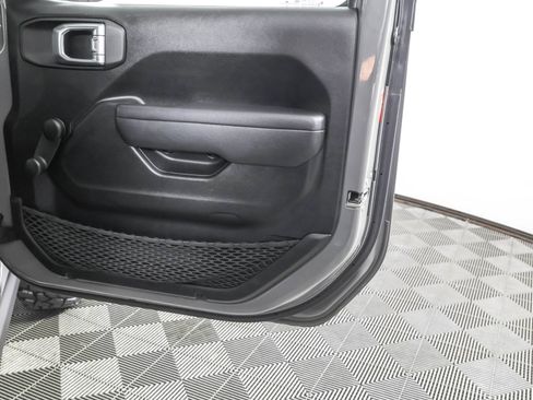 Used 2022 Jeep Wrangler Sport AWD/4WD image 41