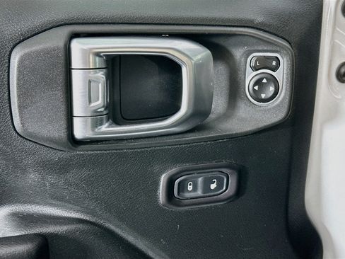 Used 2018 Jeep Wrangler Unlimited Sport S AWD/4WD image 15