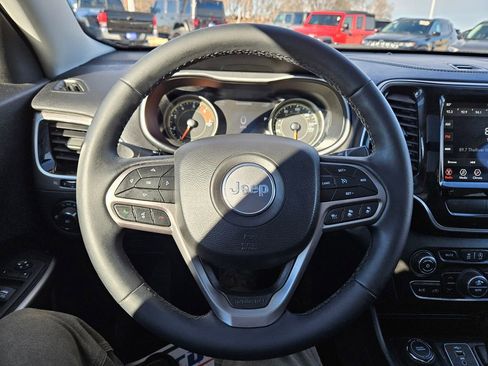 Used 2022 Jeep Cherokee Limited image 12