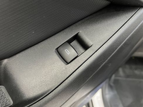 Used 2025 Chevrolet Equinox LT AWD/4WD image 20