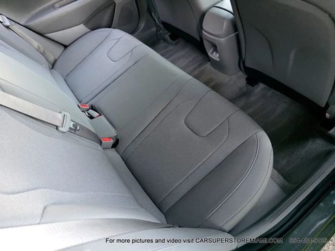 Used 2024 Hyundai Elantra SE image 39
