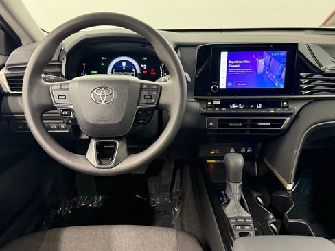 Certified 2025 Toyota Camry LE image 30
