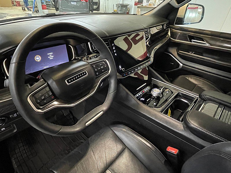 Used 2022 Jeep Wagoneer Series III w/ Rear Seat Video Group 1 AWD/4WD image 7