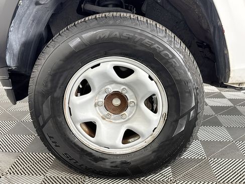 Used 2020 Toyota Tacoma SR image 34