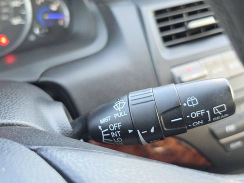 Used 2012 Honda Crosstour EX image 21