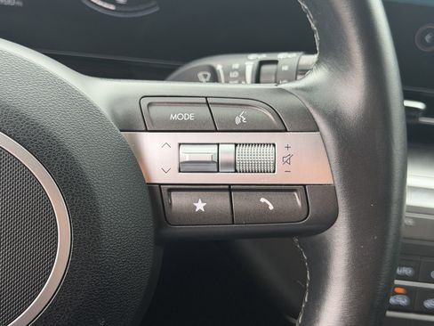 Used 2025 Hyundai Kona SEL FWD image 16