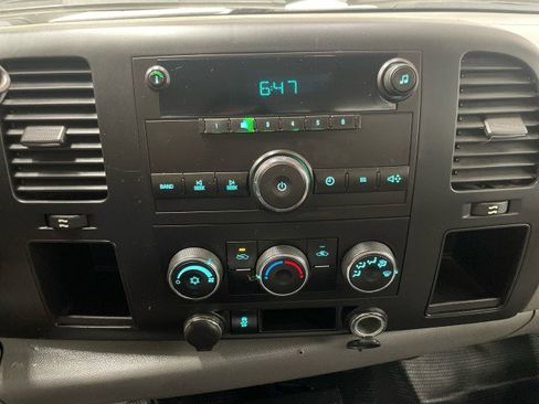 Used 2014 Chevrolet Silverado 3500 W/T image 32