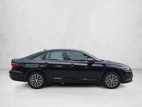Used 2020 Volkswagen Jetta SE FWD image 4