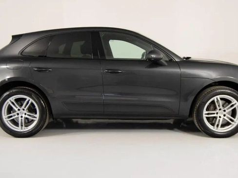 Used 2021 Porsche Macan image 11