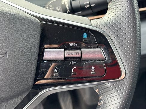 Used 2023 Nissan Ariya VENTURE+ image 24