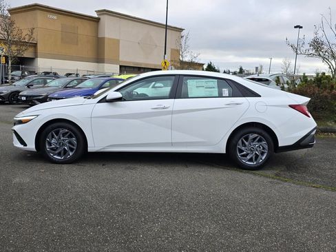New 2026 Hyundai Elantra Blue image 4