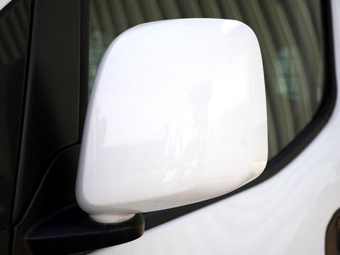 Used 2020 Nissan NV200 SV w/ Sliding Glass Door Package image 3