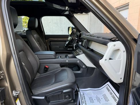 Used 2021 Land Rover Defender 110 S image 20