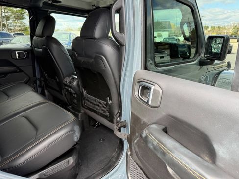 Used 2024 Jeep Wrangler Unlimited Sahara AWD/4WD image 13