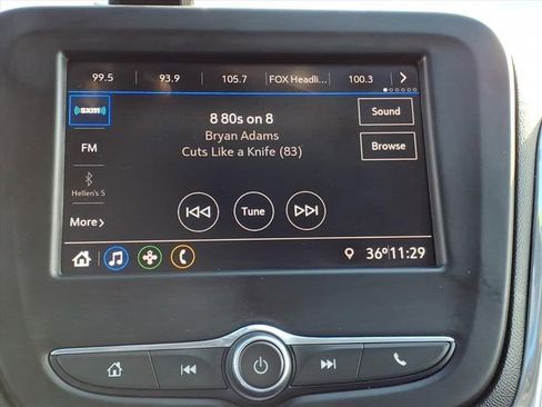 Used 2020 Chevrolet Equinox LT w/ Driver Convenience Package image 29