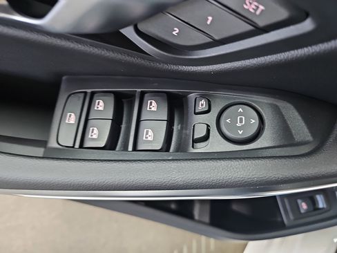 New 2026 BMW 330i Sedan w/ M Sport Package image 28