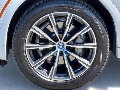 Certified 2023 BMW X6 xDrive40i w/ M Sport Package AWD/4WD image 11