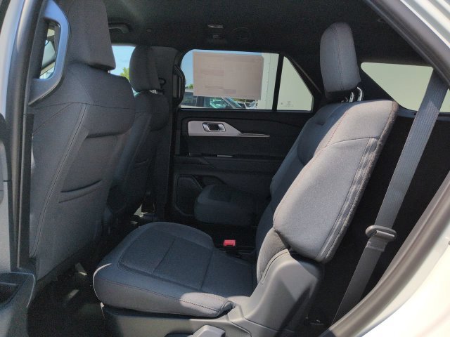 New 2027 Ford Explorer Active RWD image 14