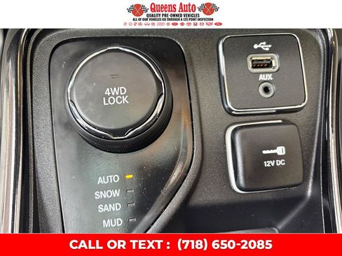 Used 2018 Jeep Compass Limited w/ Navigation Group image 43