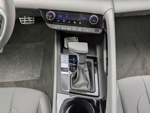 New 2026 Hyundai Elantra SEL Sport Premium FWD image 26