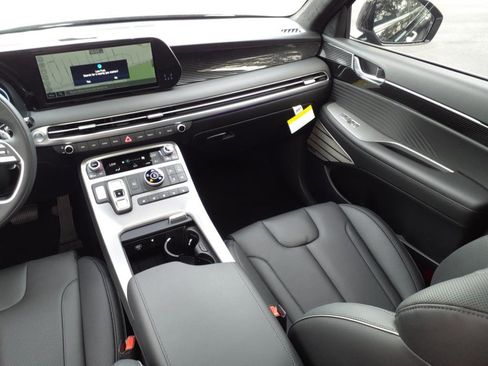 Certified 2024 Hyundai Palisade Calligraphy image 11