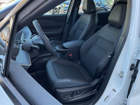 New 2026 Nissan Leaf Platinum+ image 13