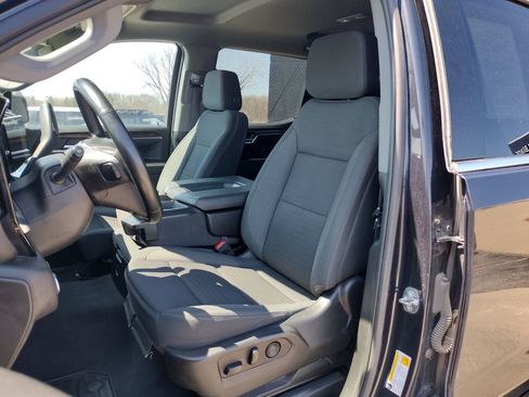 Used 2023 GMC Sierra 1500 SLE w/ Enhanced Capability Package image 2