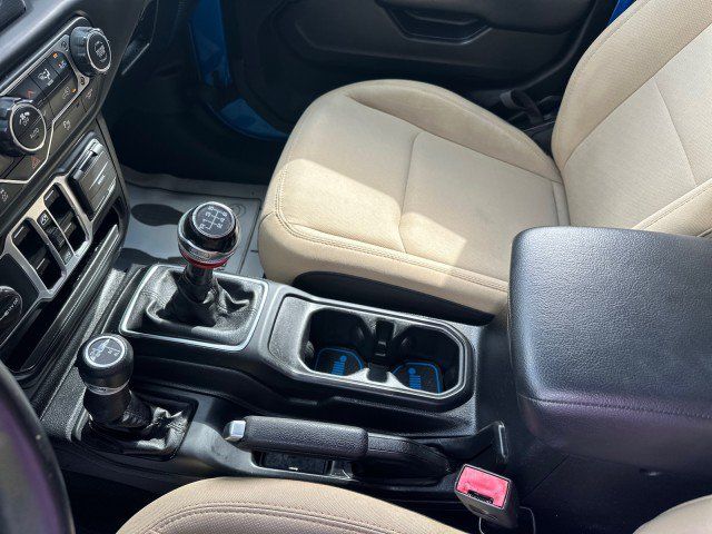Used 2020 Jeep Gladiator Sport w/ Quick Order Package 23S AWD/4WD image 19