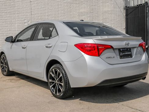 Used 2017 Toyota Corolla SE FWD image 6