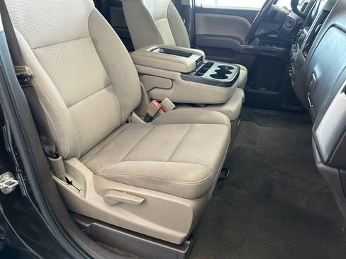 Used 2018 Chevrolet Silverado 1500 LT w/ All Star Edition image 29