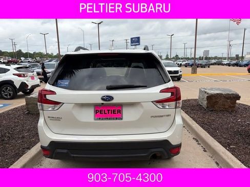 Used 2021 Subaru Forester Premium image 17