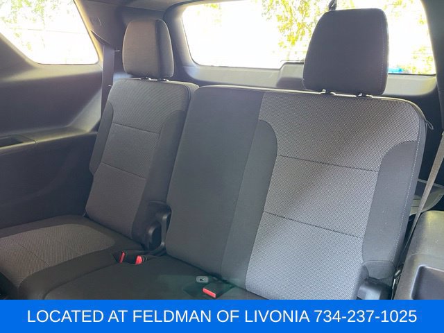 Certified 2023 Chevrolet Traverse LT FWD image 24