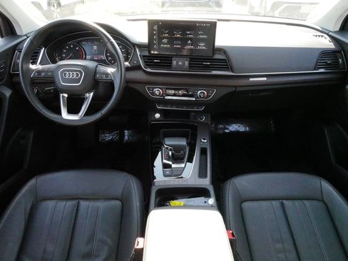 Used 2023 Audi Q5 2.0T Premium w/ Convenience Package AWD/4WD image 10