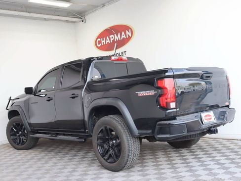 Used 2025 Chevrolet Colorado Trail Boss AWD/4WD image 4
