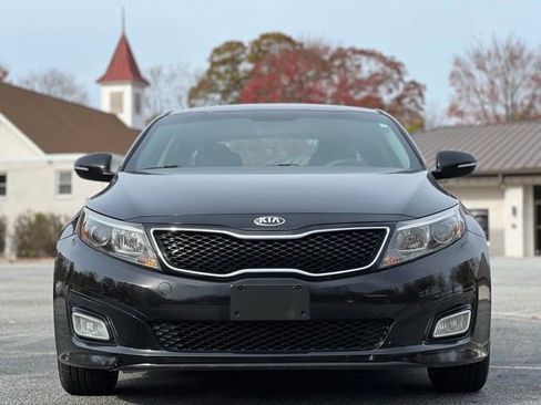 Used 2015 Kia Optima LX image 2