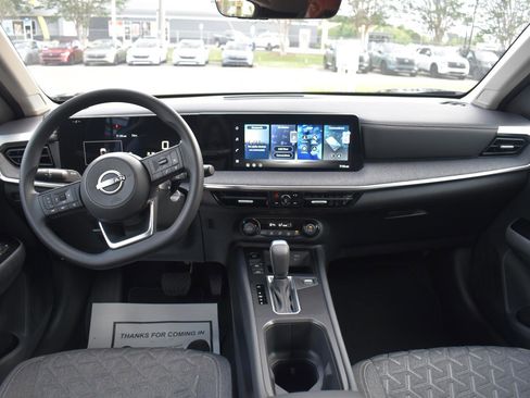 New 2026 Nissan Kicks SV w/ Interior Electronics Package FWD image 27