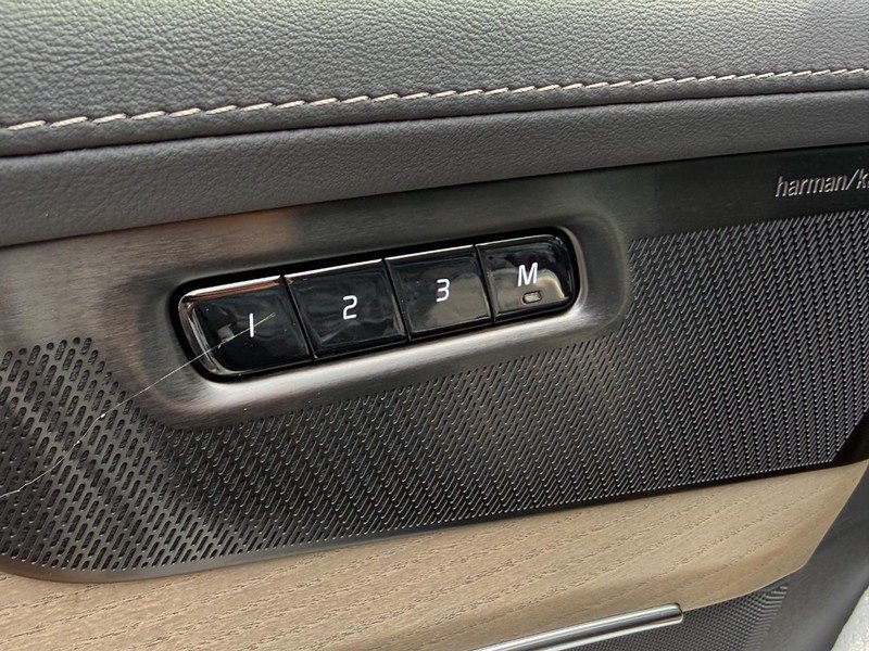 New 2027 Volvo XC90 B6 Plus AWD/4WD image 12